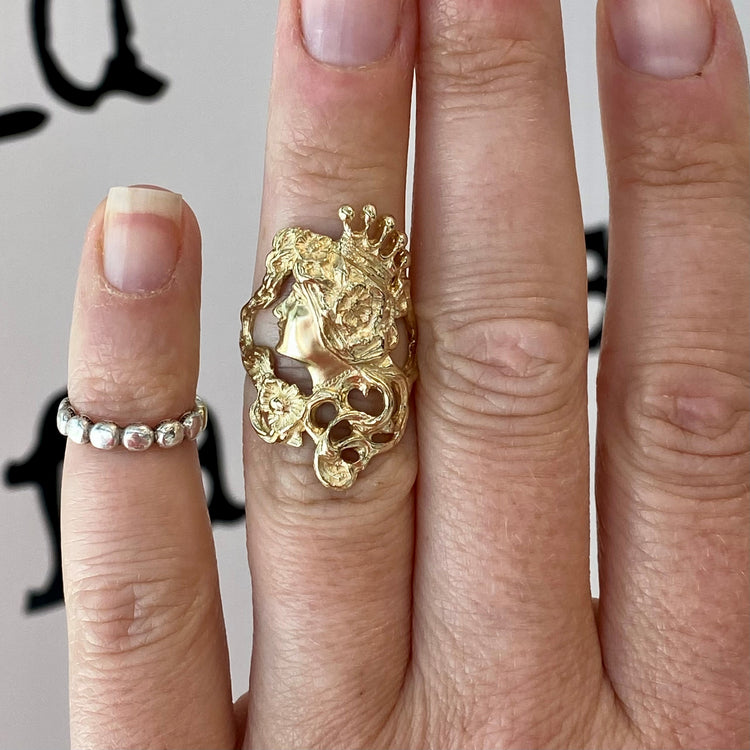 Queen Ring