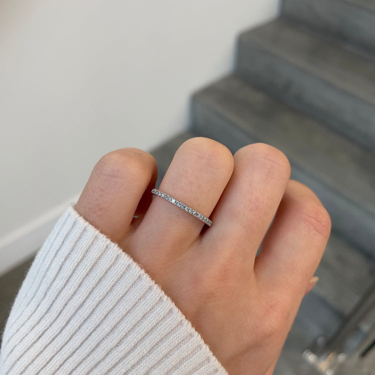 Single Cut Diamond Dainty Band