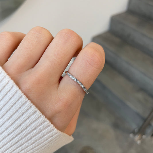 Slightly Curved Diamond Band