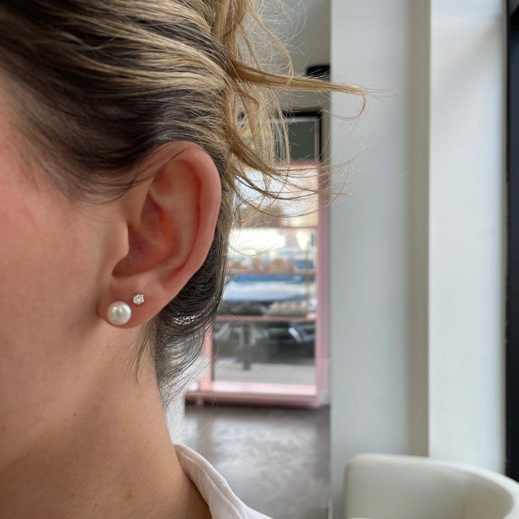 7mm Freshwater Button Pearl Studs