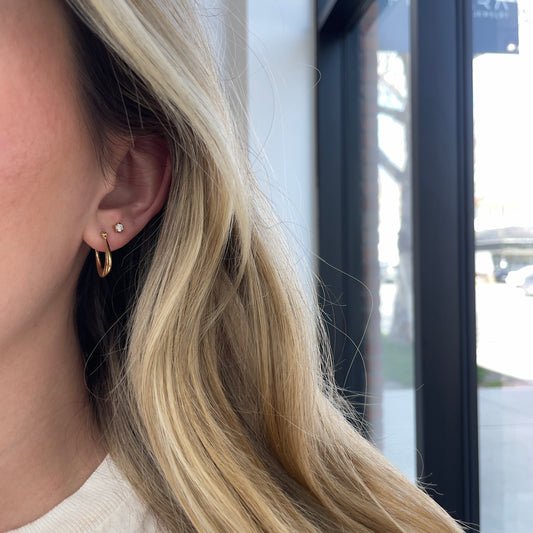 5/8 Inch Square Bottom Wave Hoops