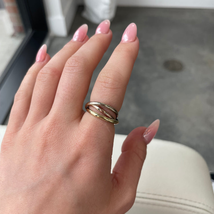 4.5mm Wide Tri Gold Rolling Ring