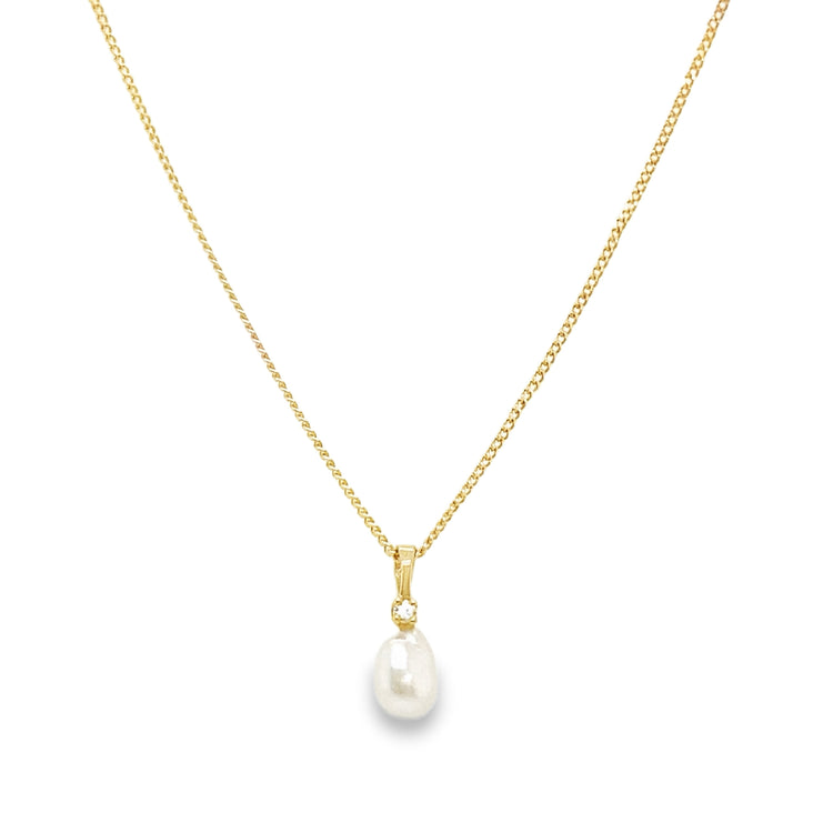 Dainty Rice Pearl & Diamond Necklace