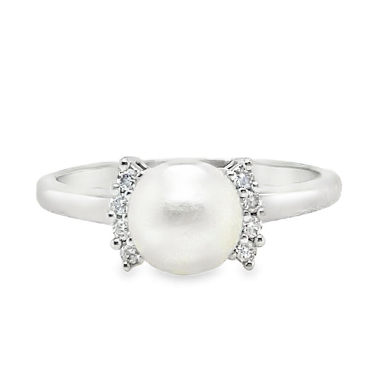 Diamond Frame Pearl Ring
