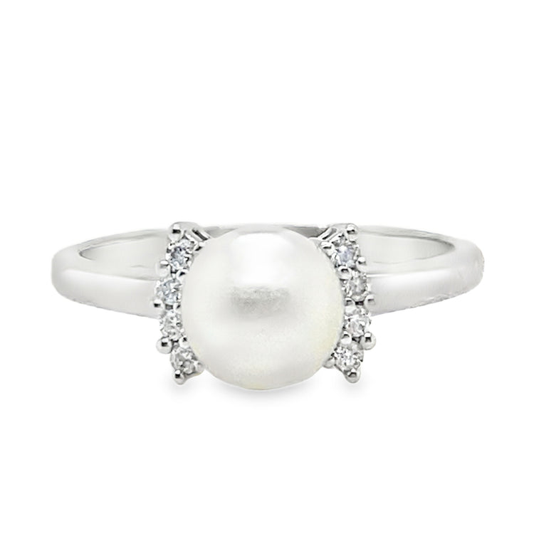 Diamond Frame Pearl Ring