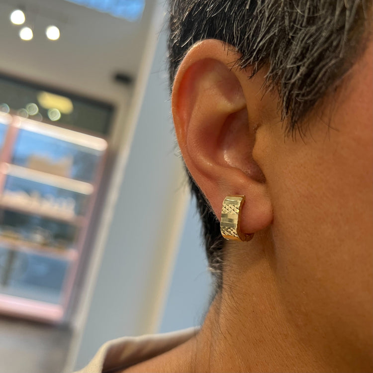 Diamond Cut Striped Pattern Huggies