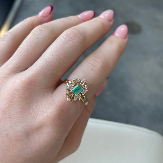 Emerald & Diamond Filigree Ring