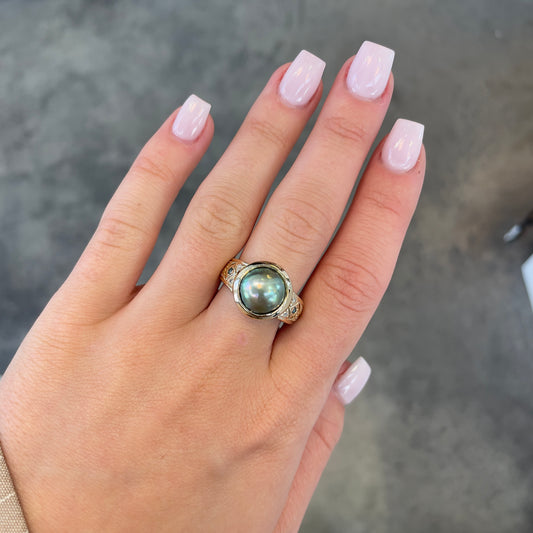 Mabe Pearl & Diamond Ring