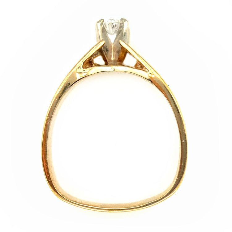 Oval Diamond Chevron Ring