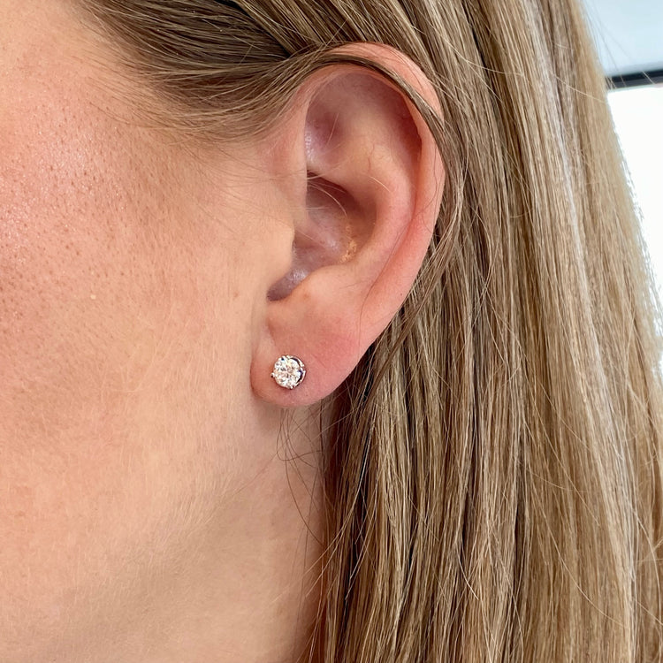 1.00TCW Diamond Studs