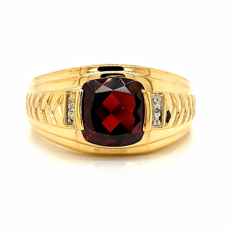 Garnet & Diamond Ring