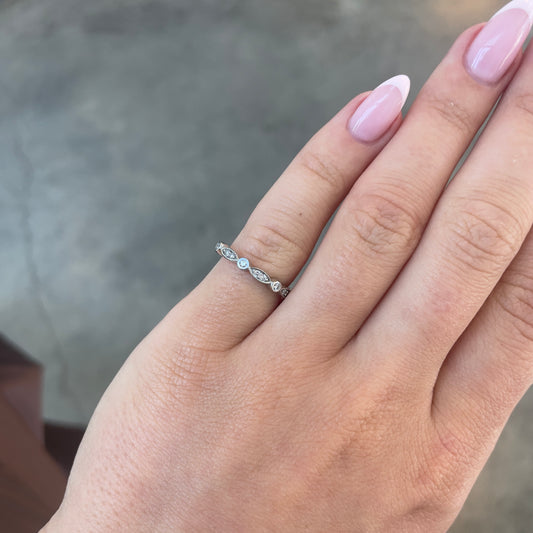 Scalloped Diamond Band