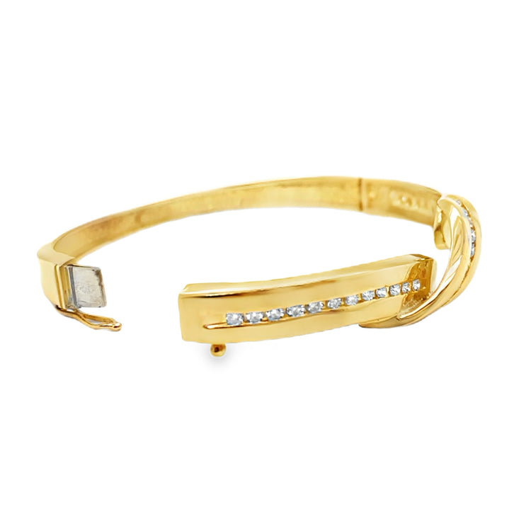 1.00TCW Twist Style Diamond Bangle