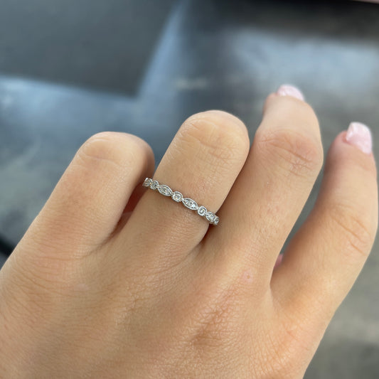 Platinum Scalloped Diamond Band