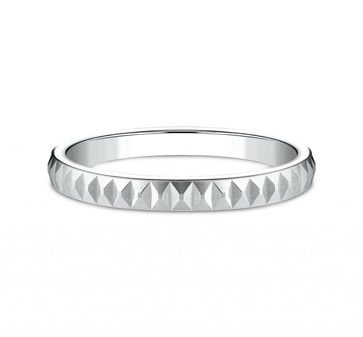 Raised Triangle Band by Benchmark