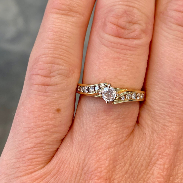 Twist Diamond Ring