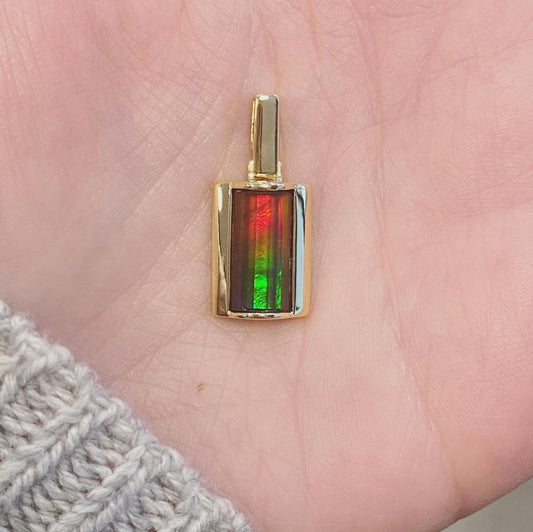 Ammolite Pendant