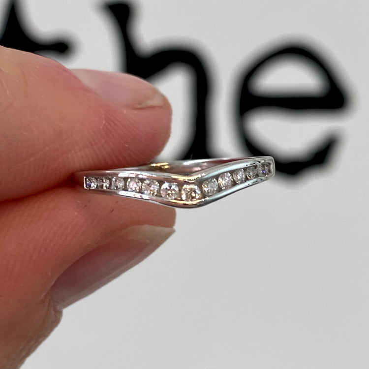 Curved Diamond Band