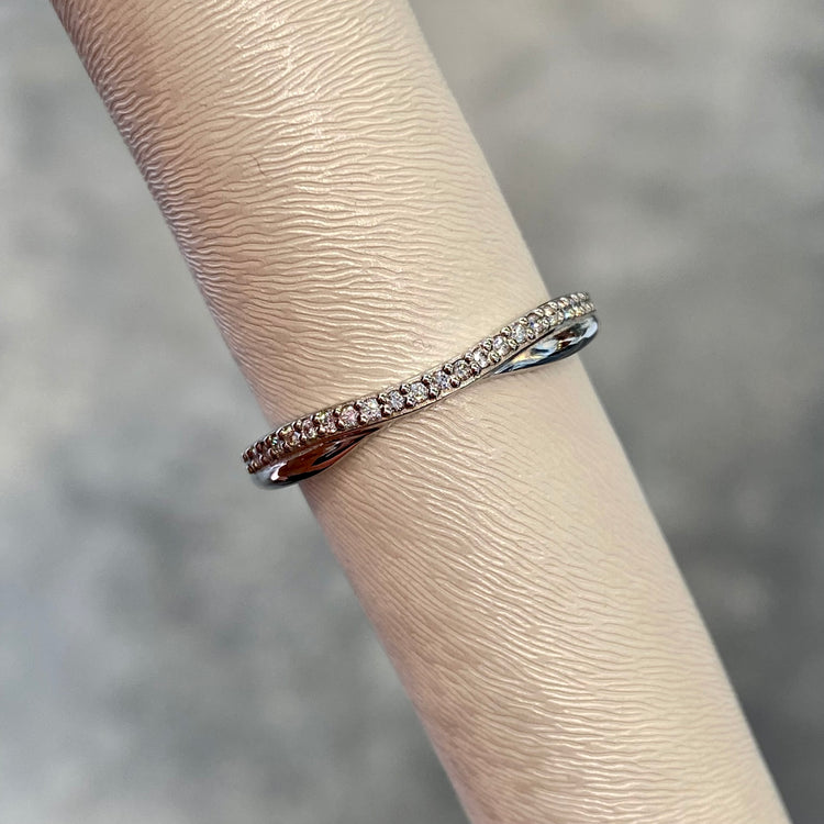 Palladium Curved Diamond Band