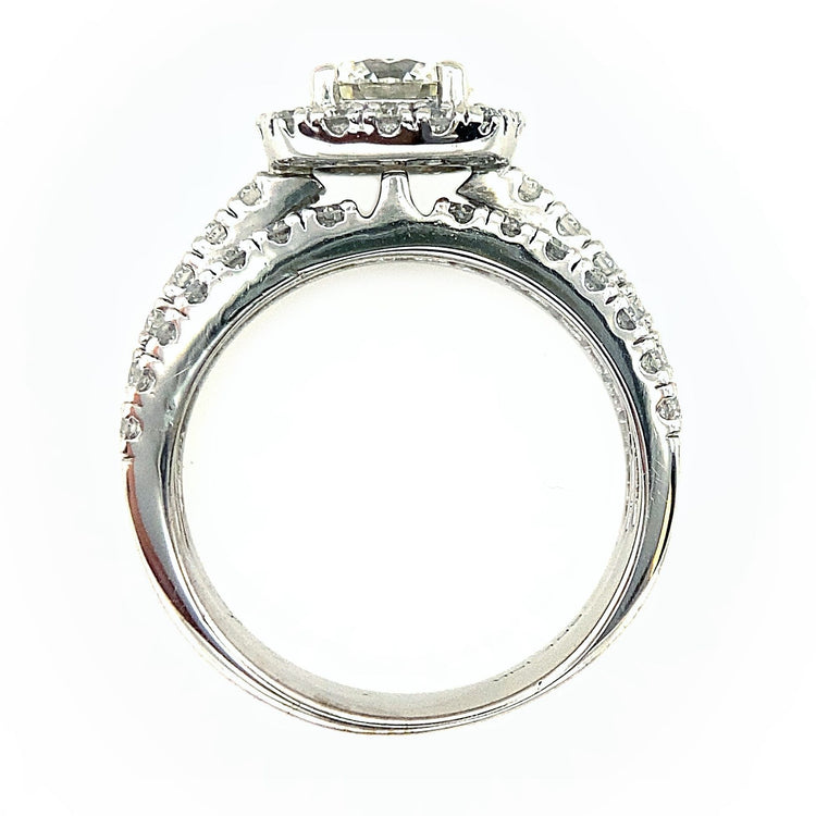 2.11TCW Diamond Halo Ring