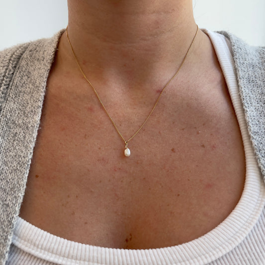 Dainty Rice Pearl & Diamond Necklace