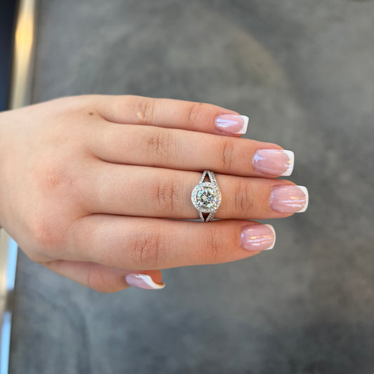 18K Halo Diamond Wedding Set