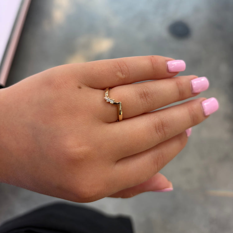 Diamond V Shaped Band