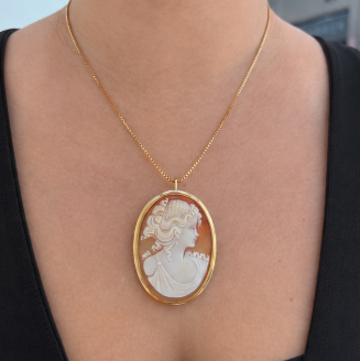 Large Cameo Pin/Pendant