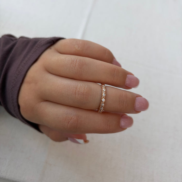 18K Rose Gold Diamond Band