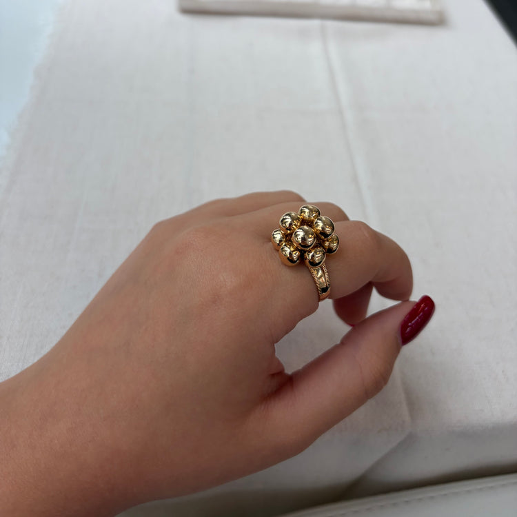 Moving Ball Statement Ring